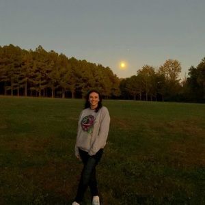 Meet your Posher, Halley